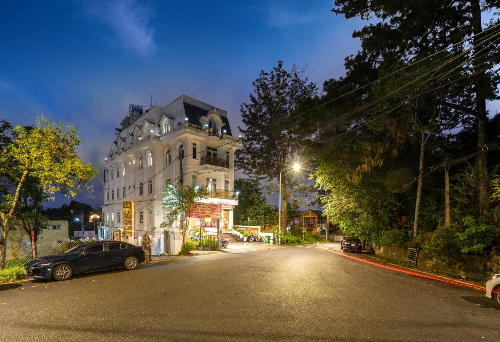 Be U Hotel City View Da Lat Buitenkant foto
